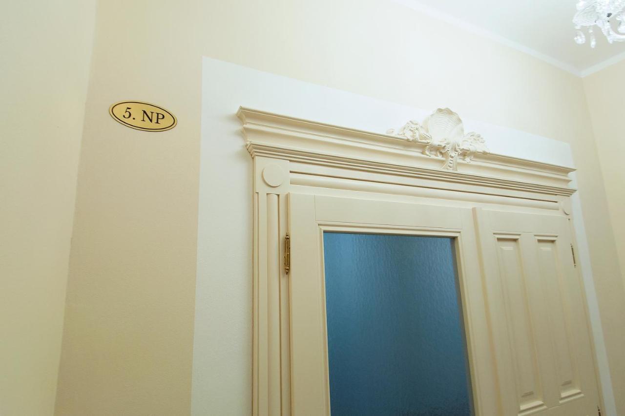 Modern Apartment Spanelska 布拉格 外观 照片